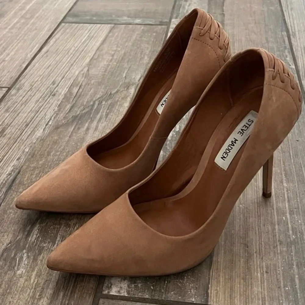 Steve Madden Nude Suede Pointed-Toe Stiletto Pumps